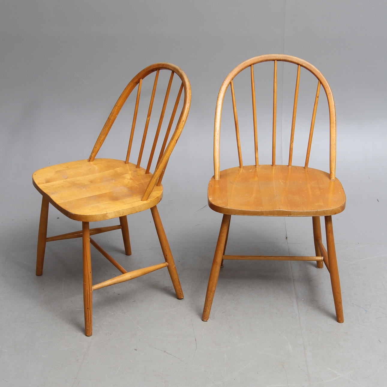 PINNSTOLAR, 2 st, Nässjö stolfabrik, 1900-talets mitt.