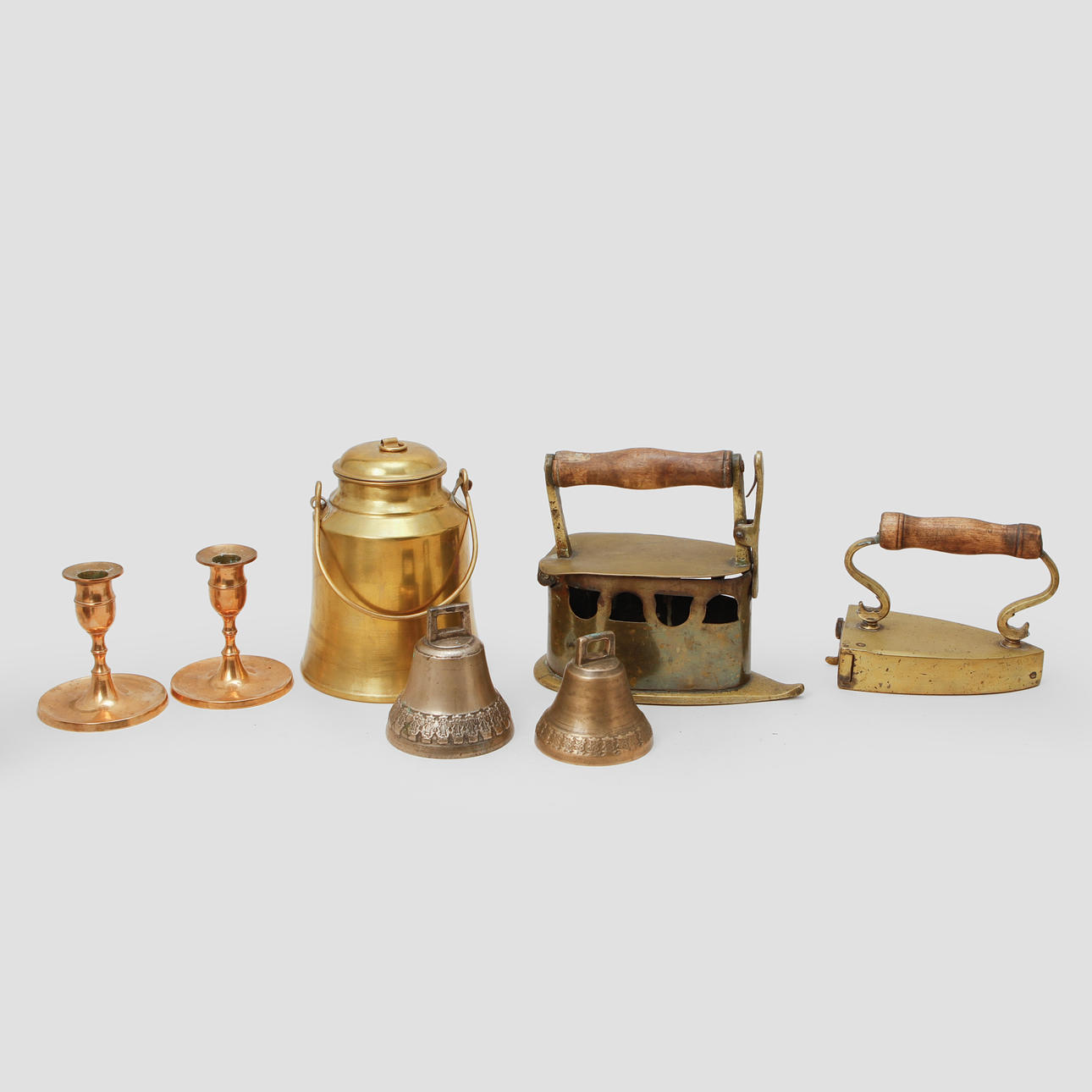 BRASS OBJECTS, 7 pieces.