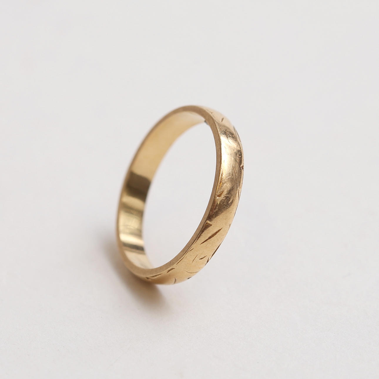 RING, 18k gold, 2,83 grams.