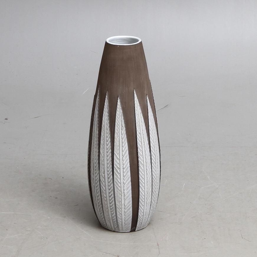 GOLVVAS,keramik, "Paprika", Anna Lisa Thomson, Uppsala Ekeby.