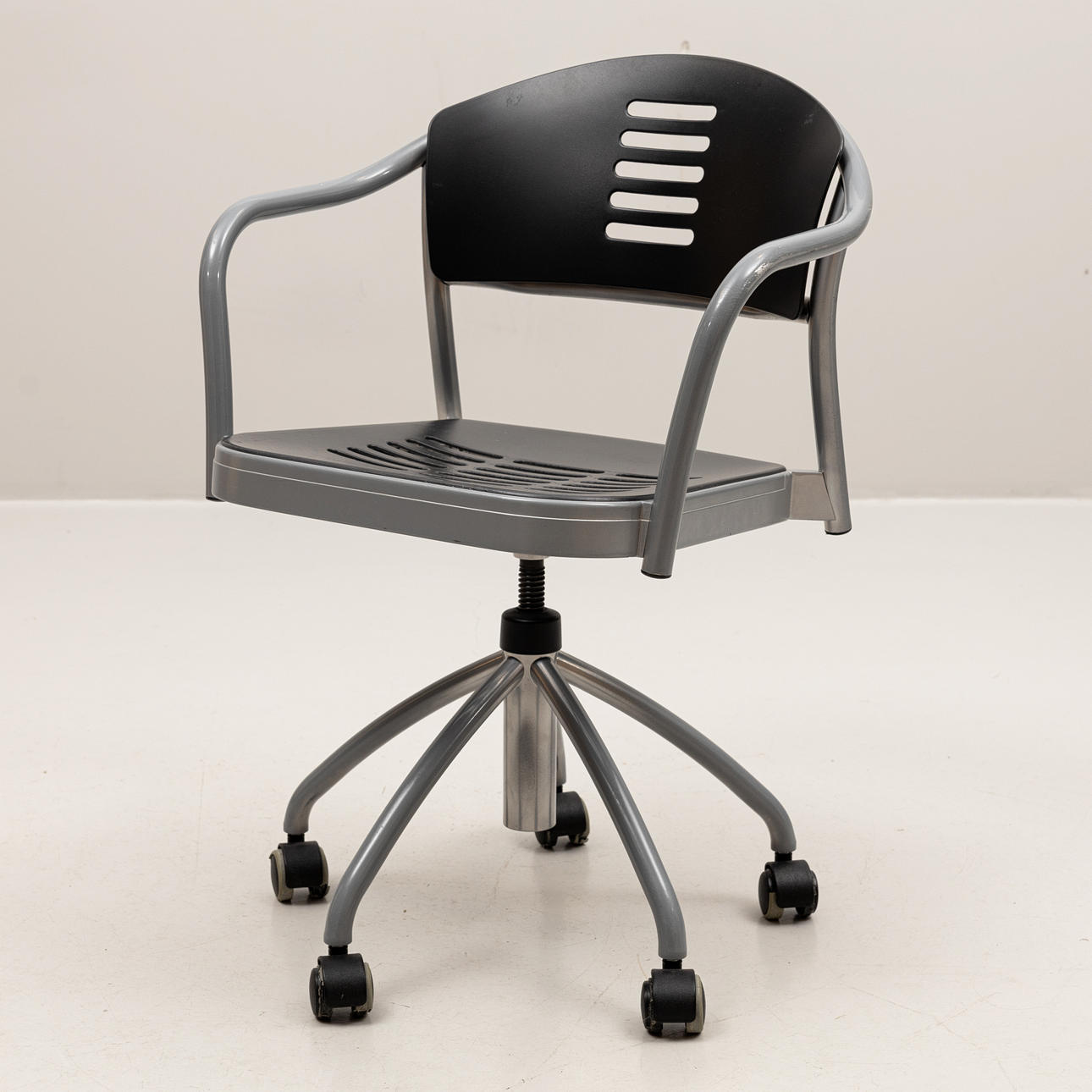 MAUNA-KEA BARSTOOL by VICO MAGISTRETTI MAUNA-KEA' BARSTOOL by VICO