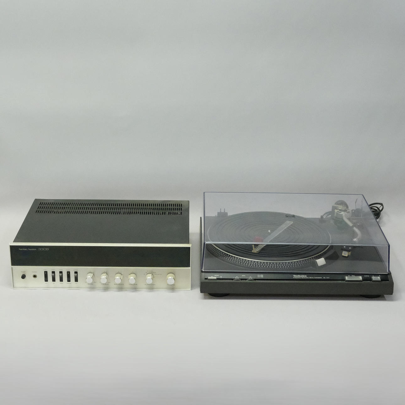 TURNTABLE AND AMPLIFIER/RECEIVER.