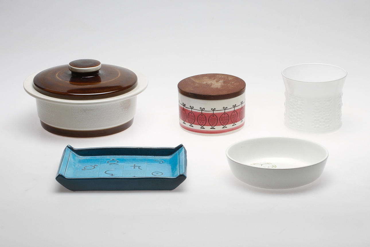 GLAS och KERAMIK, 5 delar, Orrefors, Gustavsberg och Rörstrand.