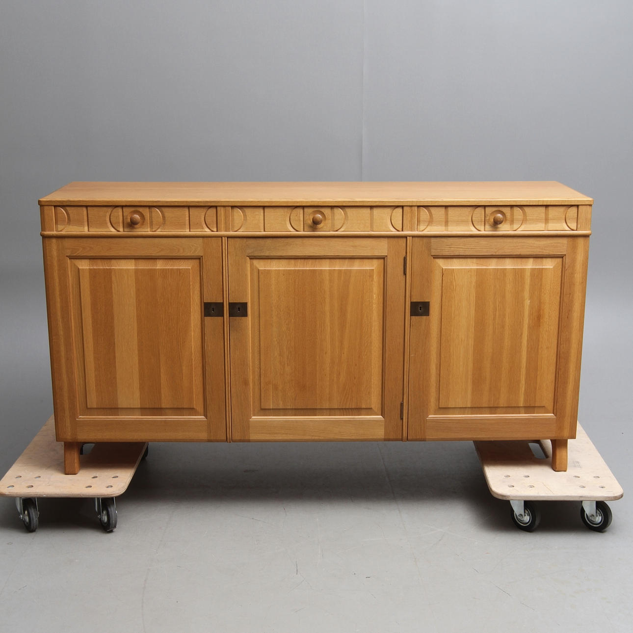 SIDEBOARD, "Calmar nyckel", Carl Malmsten, Åfors Möbelfabrik.