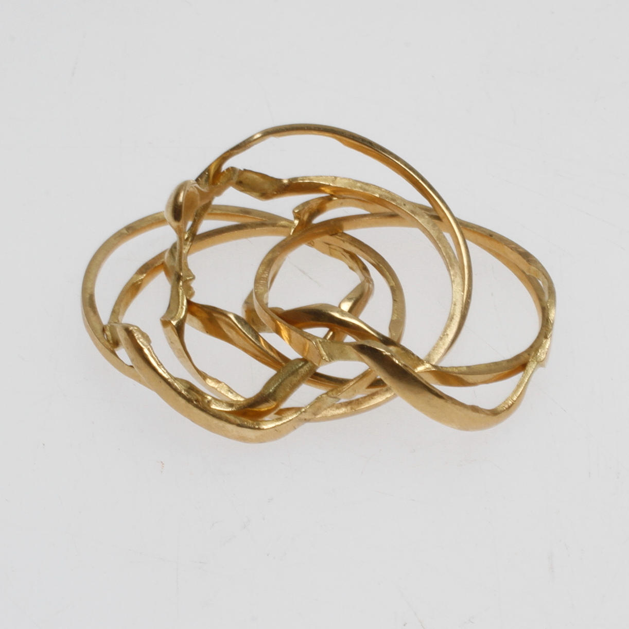 RING, 18k guld, vikt ca 7,6 gr.