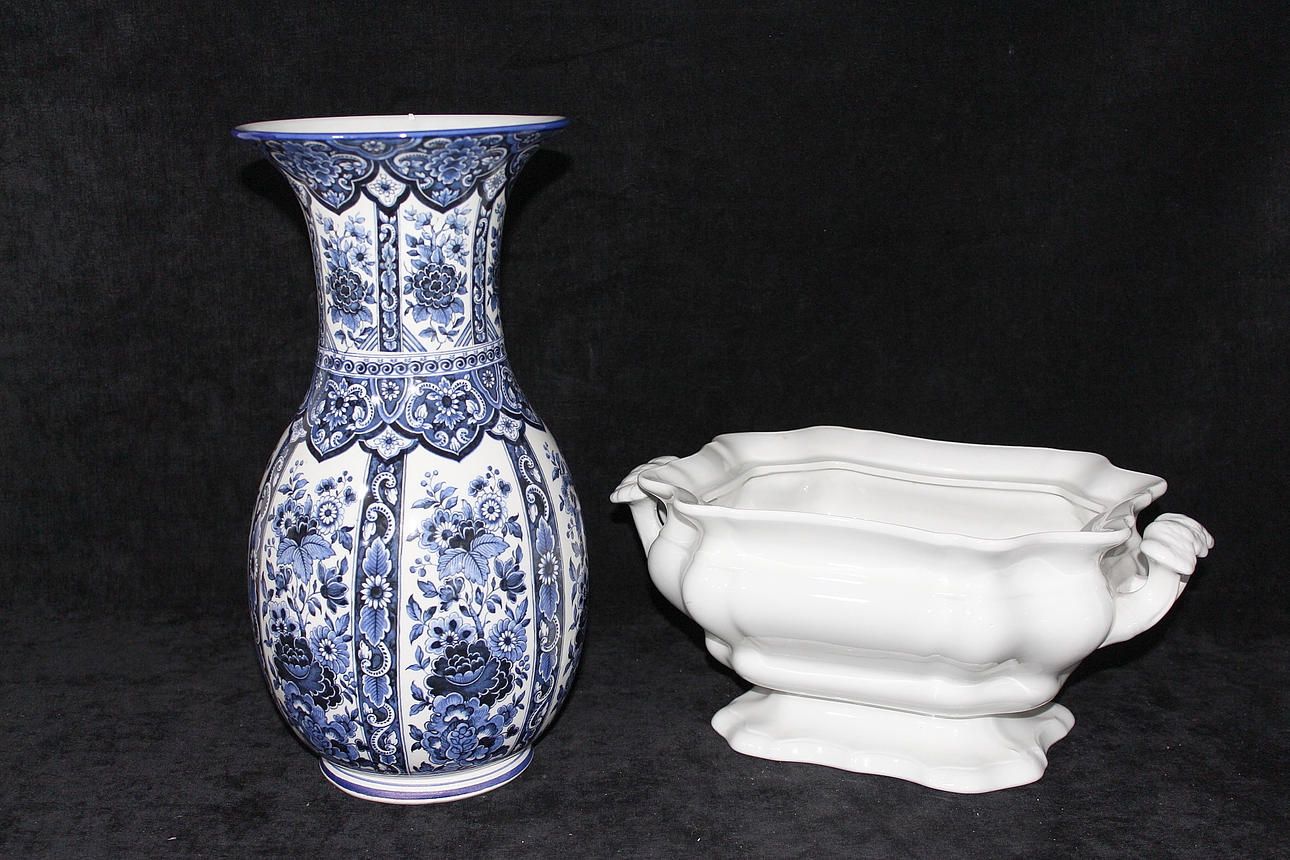 VAS/TERRIN, porslin, vas Delfts.