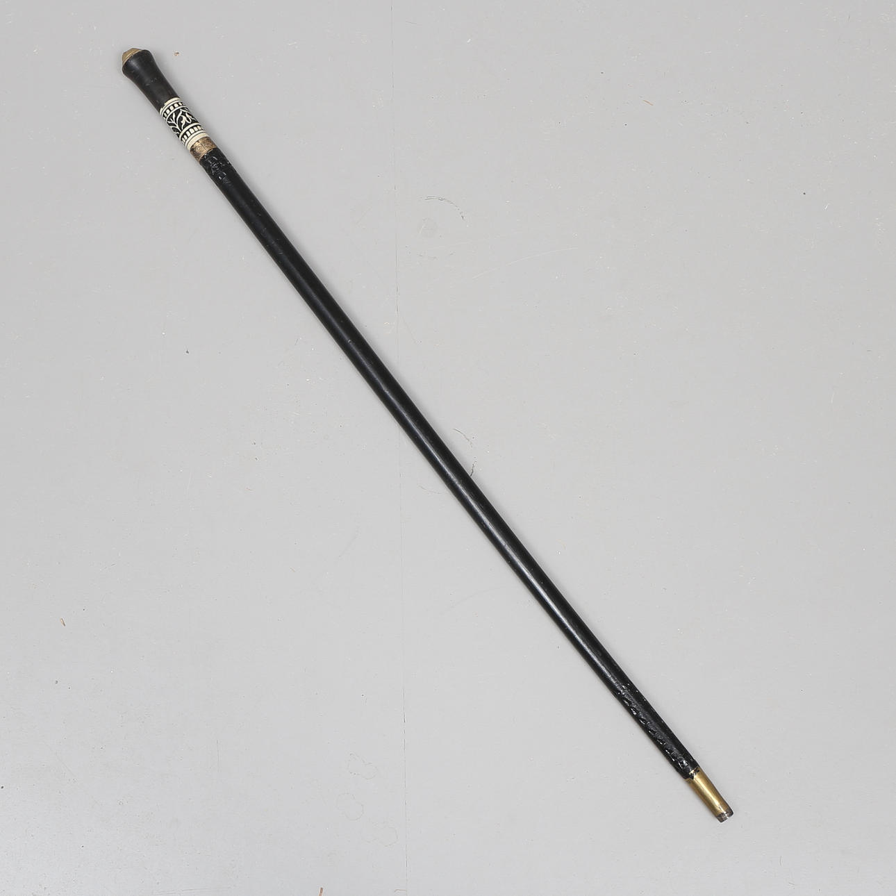 KÄPPSVÄRD, trä/mässing, 1900-tal.