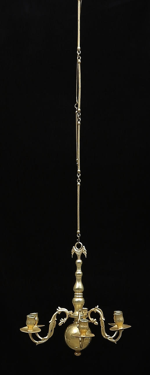 TAKKRONA, mässing, barockstil, 1800-tal, höjd exklusive kedja ca. 30 cm.