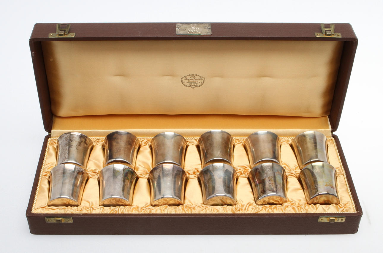 BÄGARE, 12 st, silver. Vikt 300 gram.