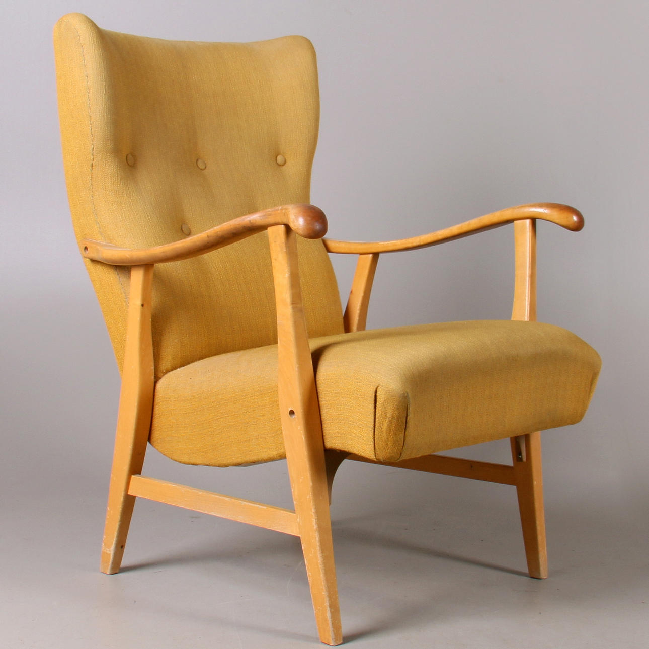 FÅTÖLJ, björkstomme, 1940-tal.