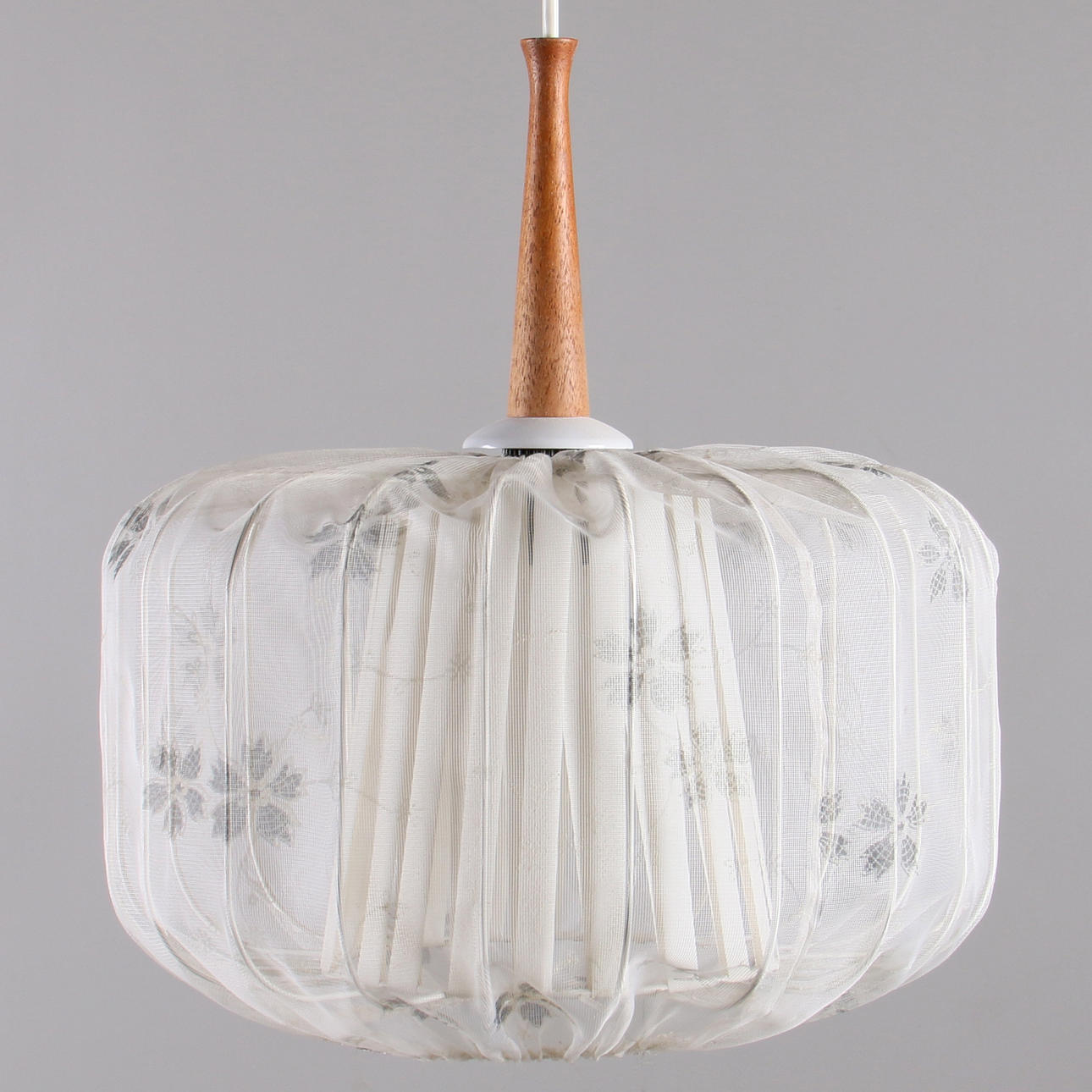 TAKLAMPA, teak, 1900-talets mitt.