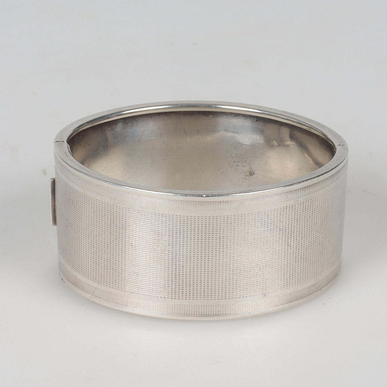 BANGLE, silver, import stamps, weight 42 g.