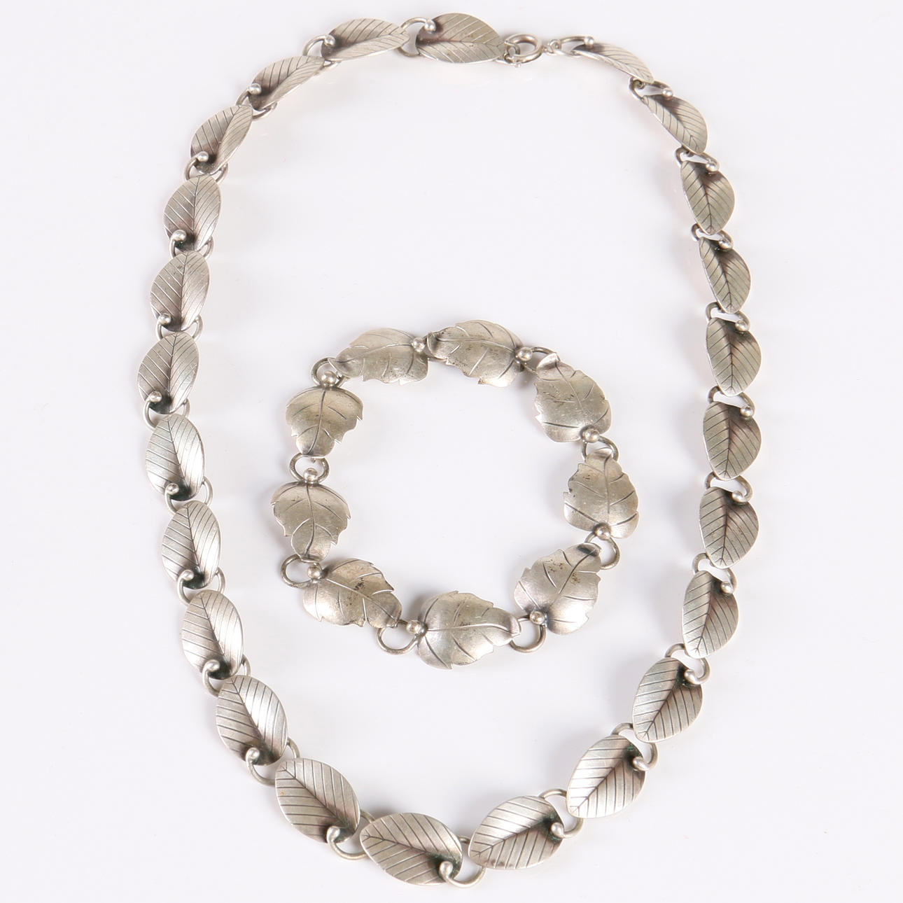 HALSBAND, samt armband, silver, Janson Guldvaru Ab Victor, Lindesberg, 1956.