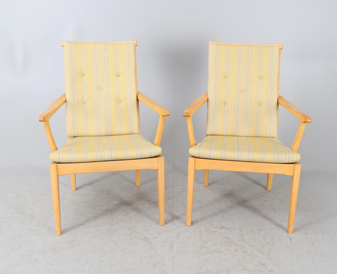 KARMSTOLAR, 1 par, "Vapensmeden", Carl Malmsten, OH Sjögren, 1900-tal.