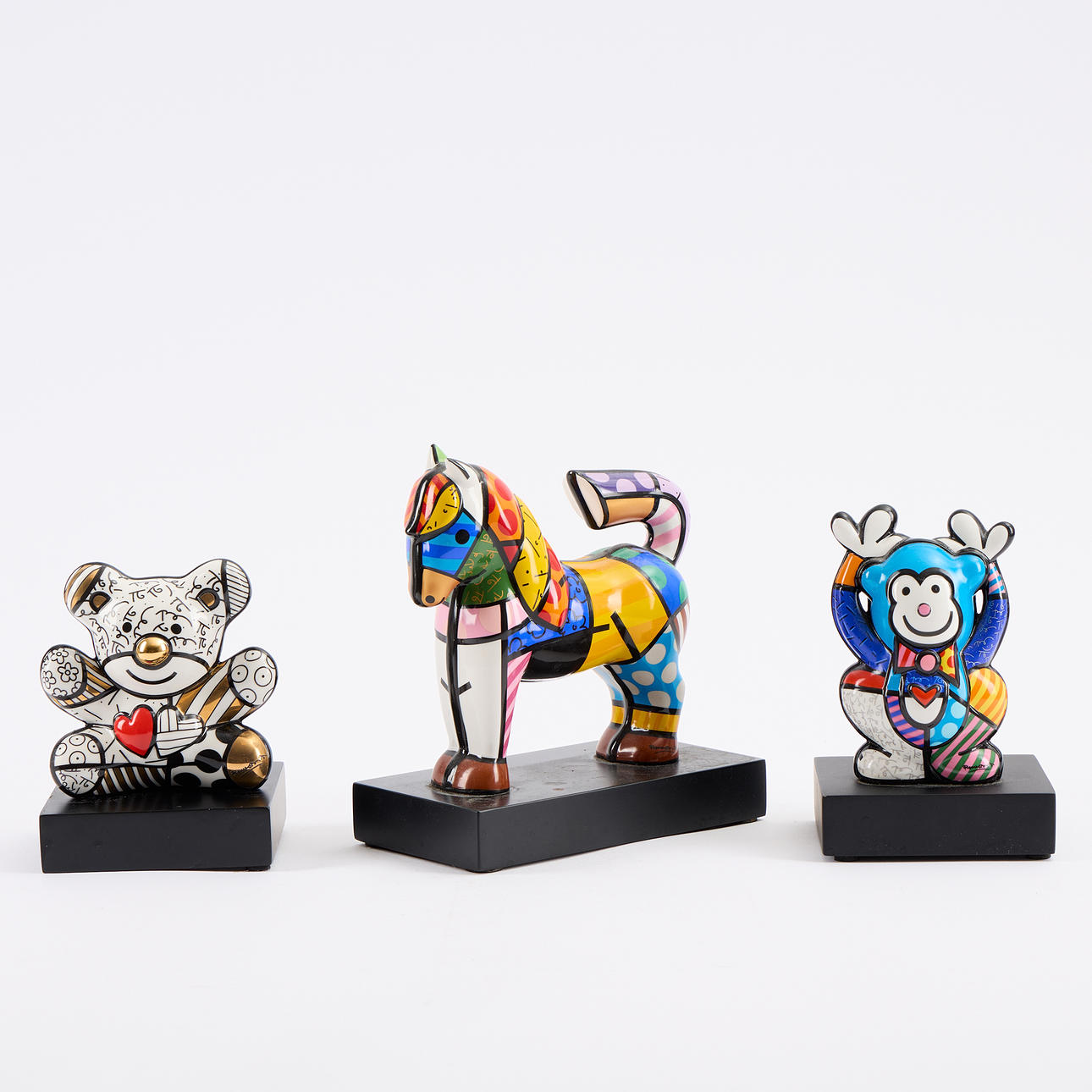 ROMERO BRITTO, un conjunto de 3 figuritas.