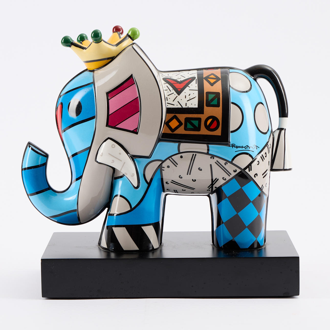 ROMERO BRITTO. Sculpture, elephant.