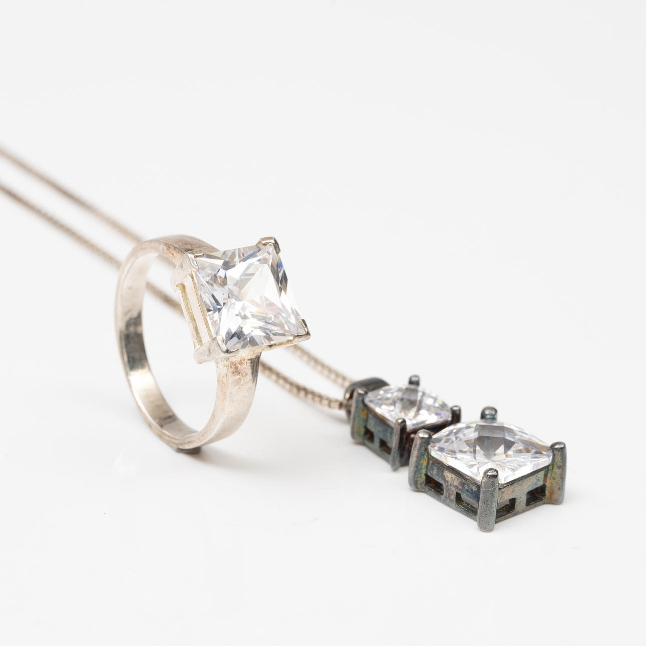 JEWELRY SET, Silver, cubic zirconia.