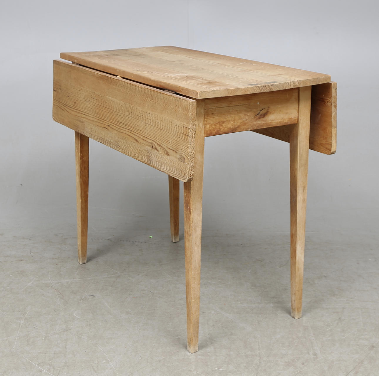 KLAFFBORD, 1800-tal.