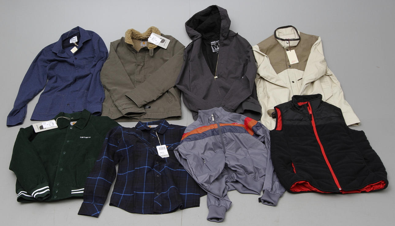 NYA KLÄDER, 8 del, storlek s, konkursen efter first aid.