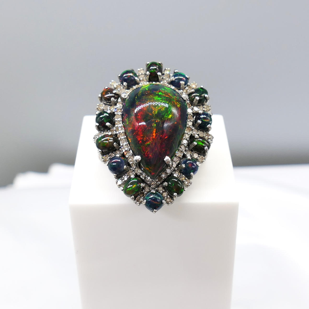 BLACK OPAL & DIAMOND cocktail ring.