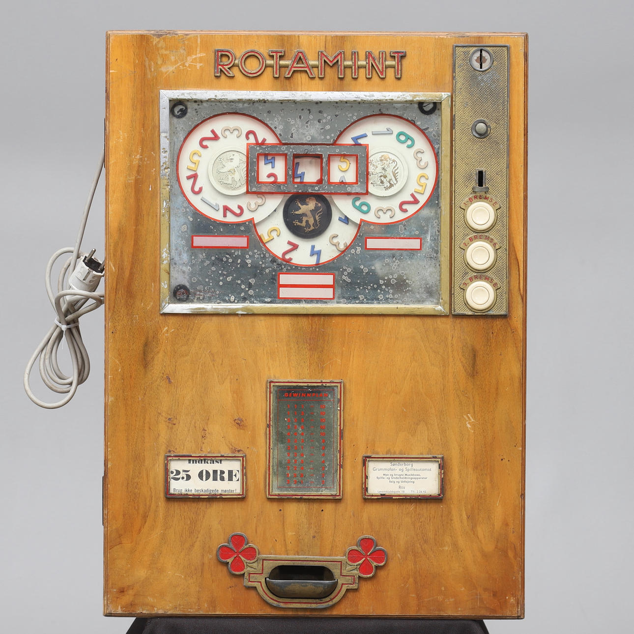 Ein Rotamint-Spielautomat aus Braunschweig, Deutschland, Mitte des 20 ...
