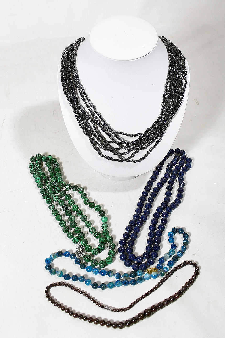 HALSBAND 5 st, blandade utföranden, mineral.