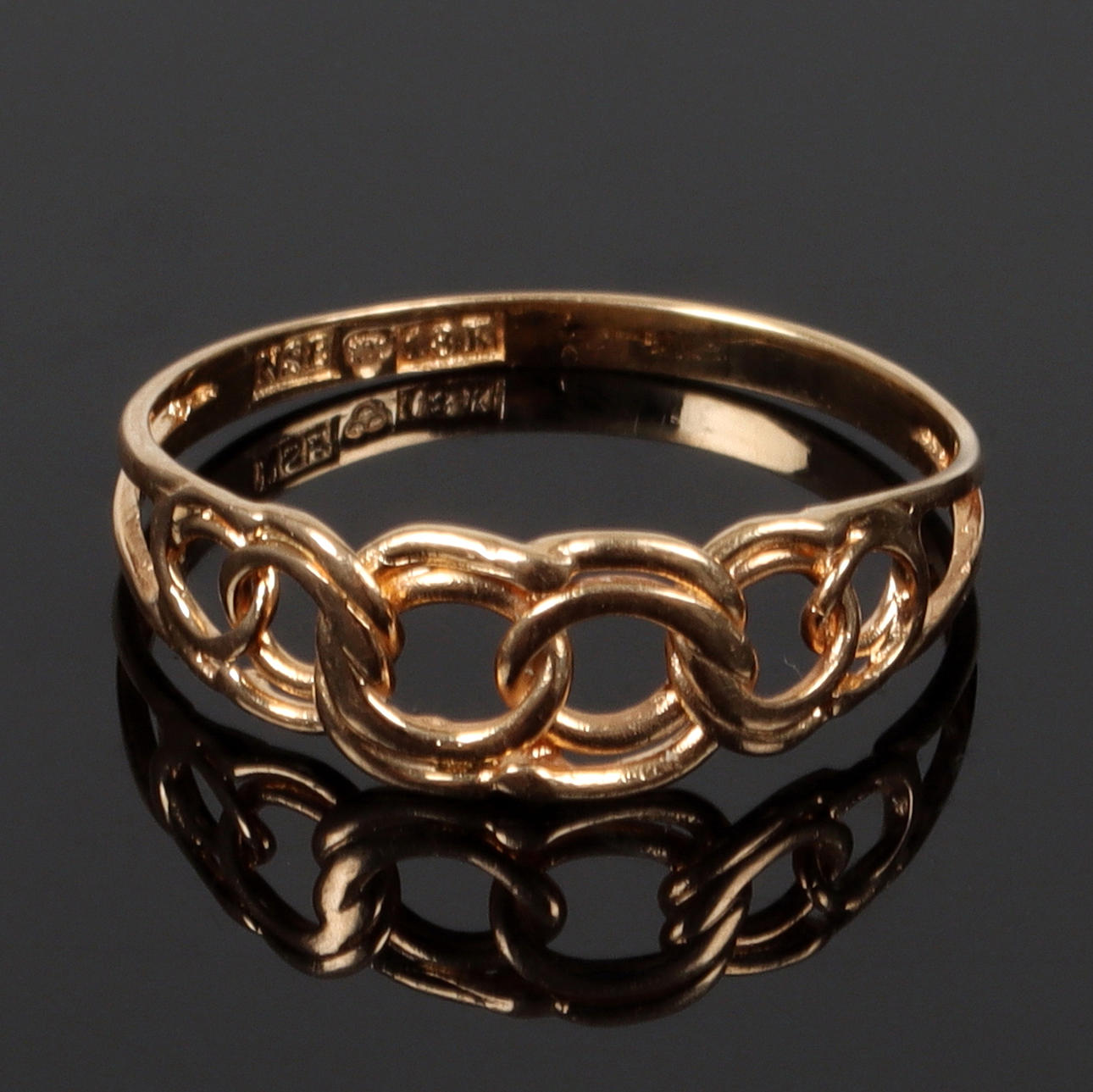 (7) A ring, 18k gold, bismar bracelet, Nils-Eric Södermark, NSE Guldprodukter, Köping, mid 20th century.