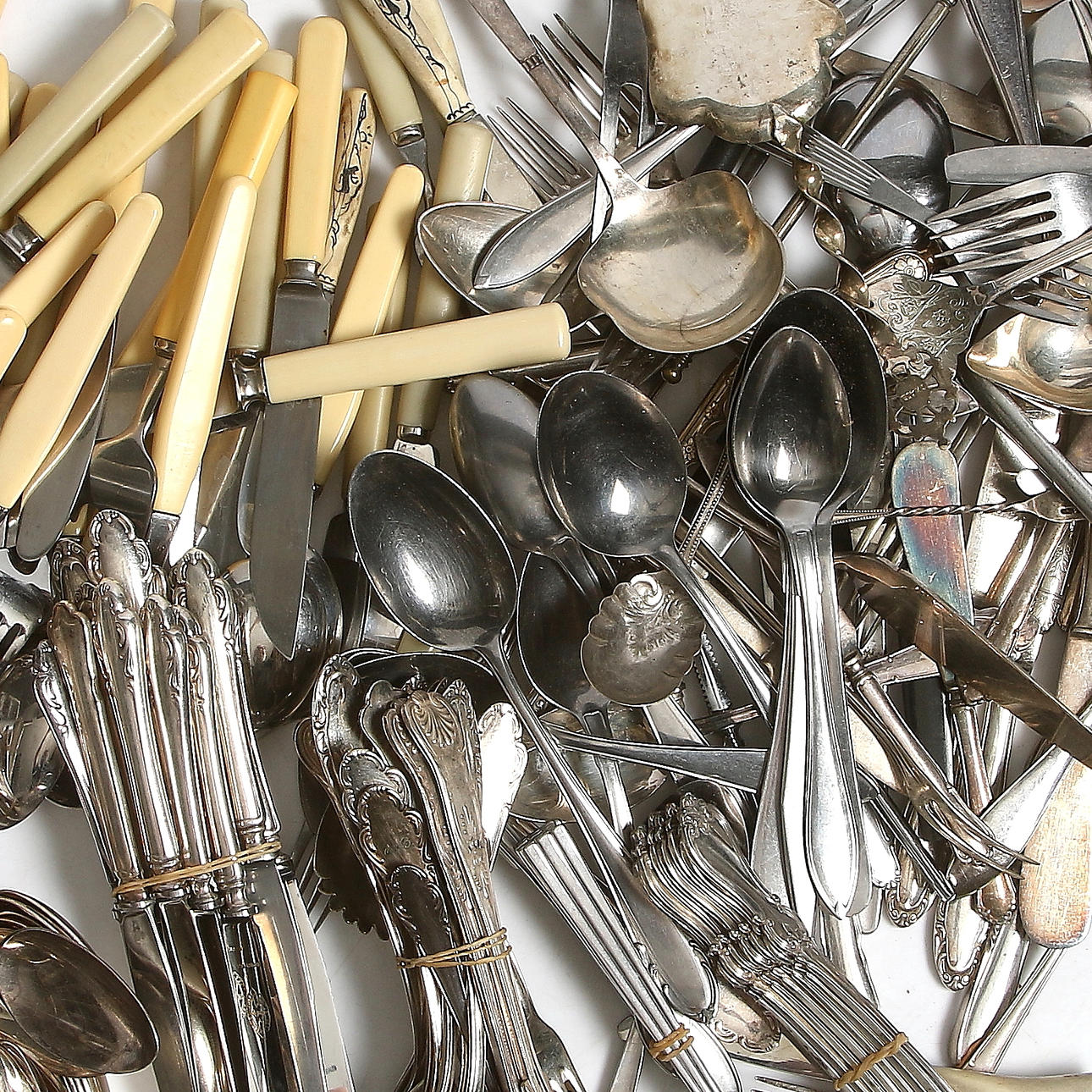 PARTI BESTICK, bl.a. nysilver. 1900-tal.