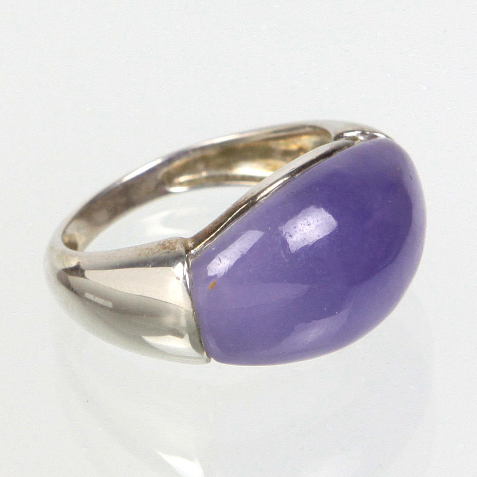 Jade ring, silver 925.
