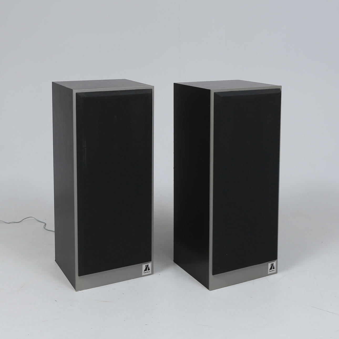 KAIUTTIMET, 1 pari, Zachry VX 250.