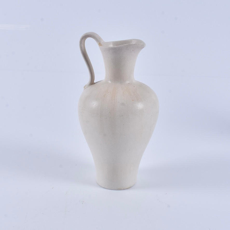 A stoneware Hänkelvase, Gunnar Nylund, Rörstrand.