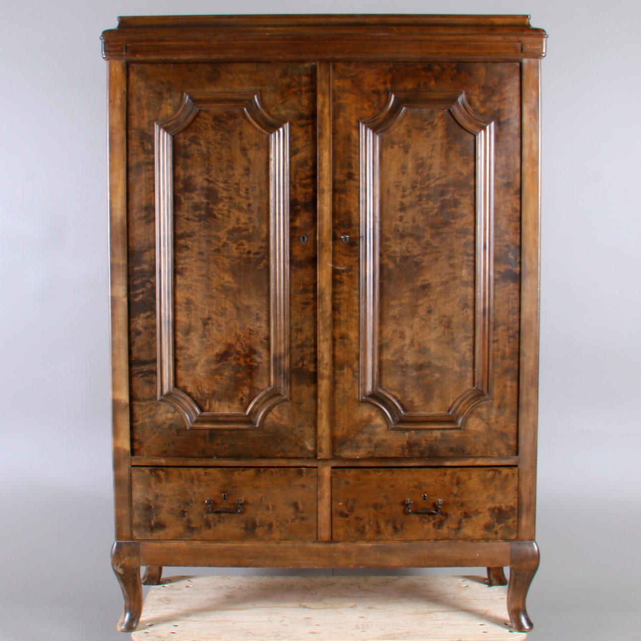 SALSSKÅP, senbarockstil, 1800/1900-tal.