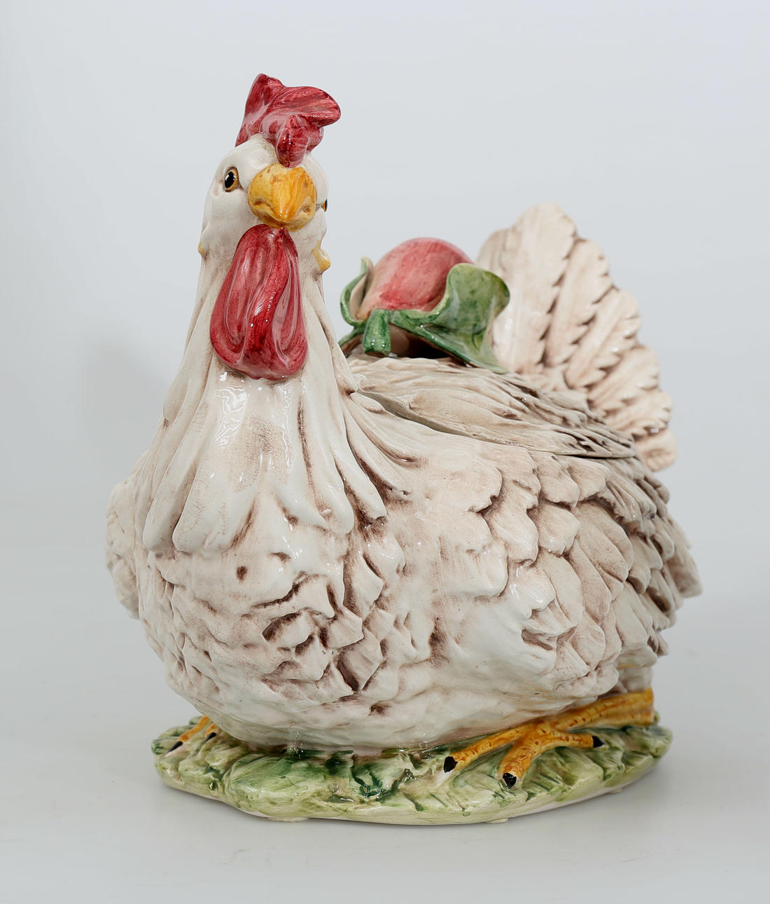 HÖNA MED LOCK porslin, Italien, 1900-talets andra hälft.