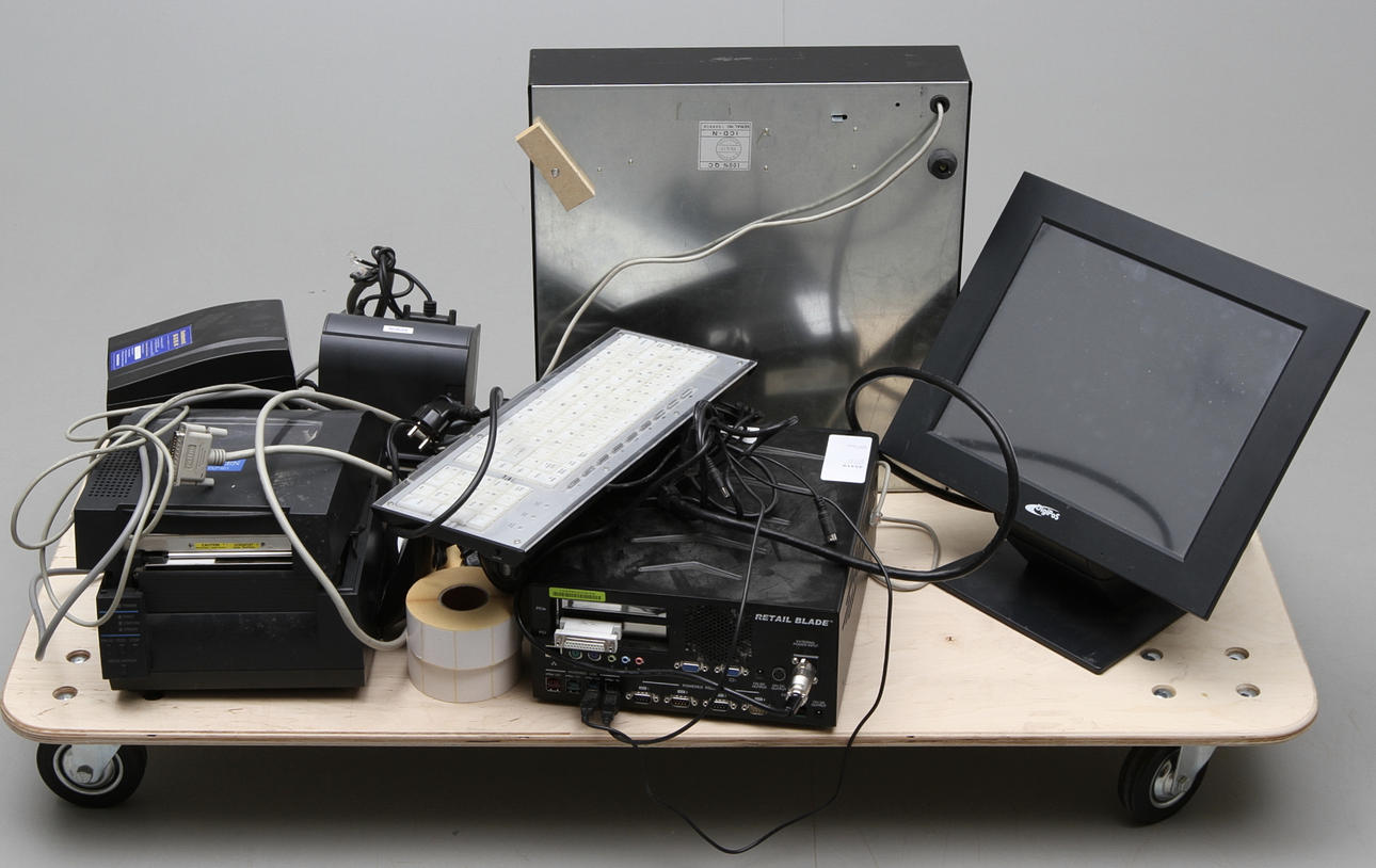 KASSASYSTEM, konkurs efter first aid, 2000 tal.