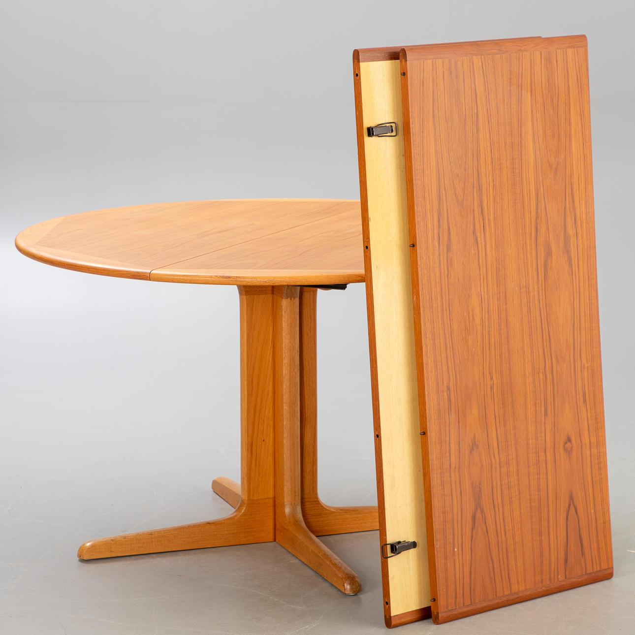 Silkeborg, extendable dining table, Denmark, 1960s.