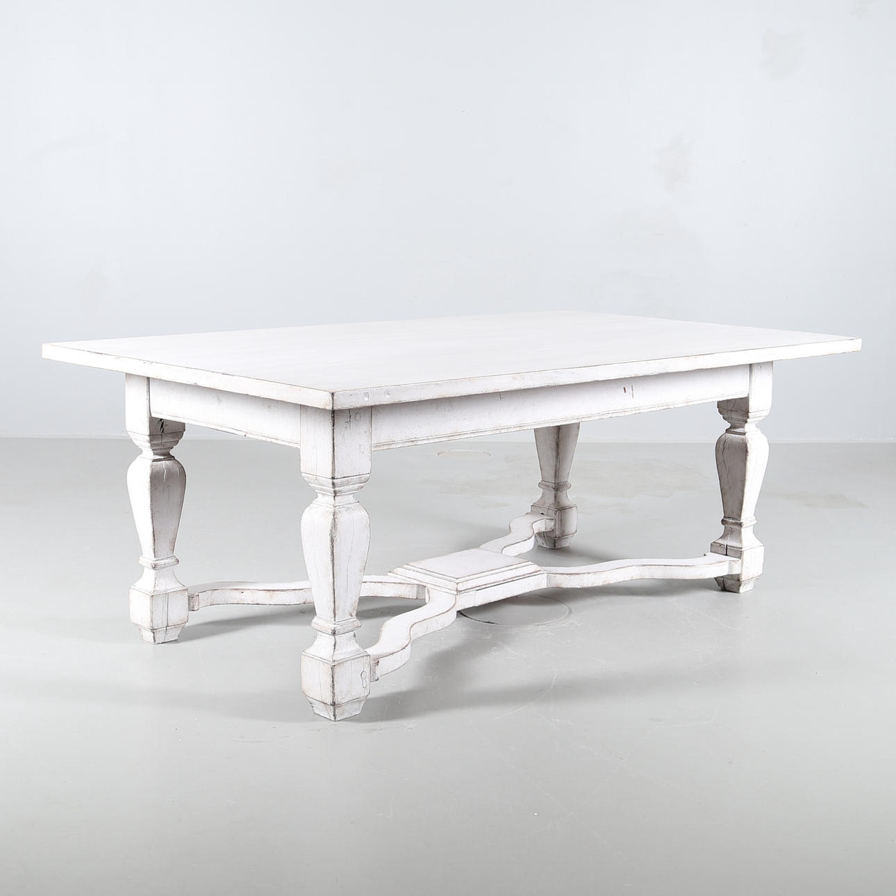 BORD, bemålat, Barockstil.