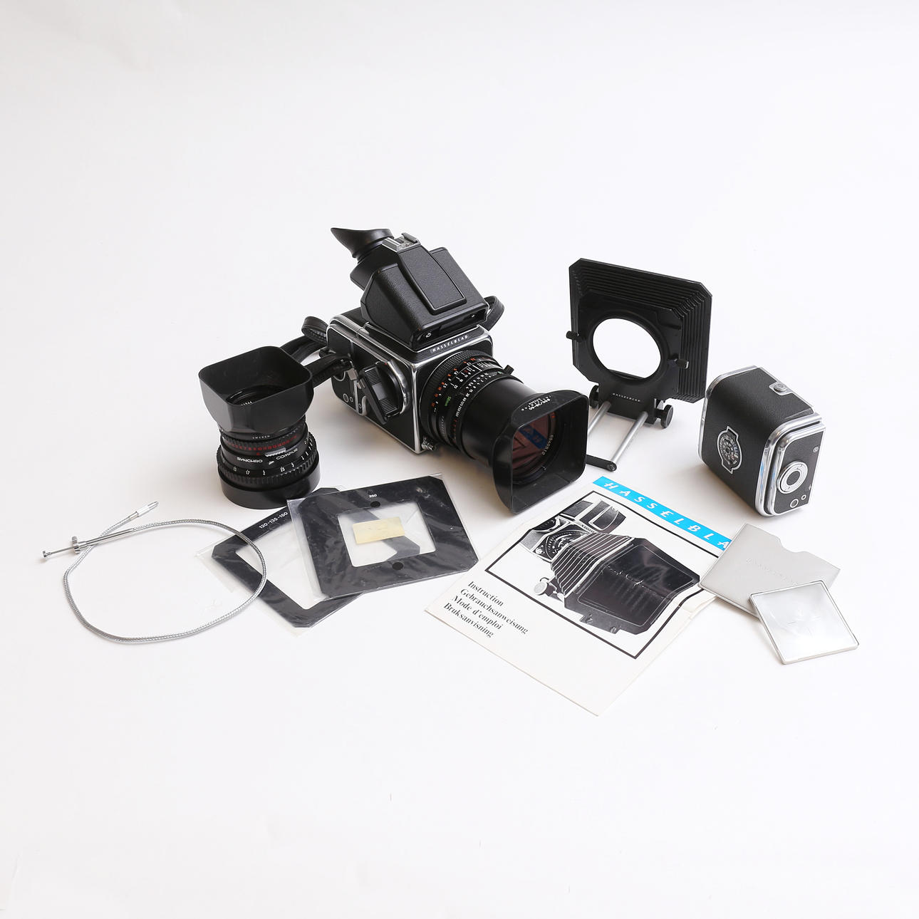 CAMERA, Hasselblad 500C/M with optics and accessories.