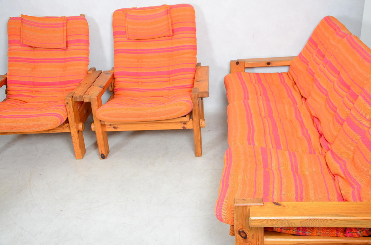 YNGVE EKSTRÖM. SOFFGRUPP, 3-delar, furu, för Swedese, 1970-tal.