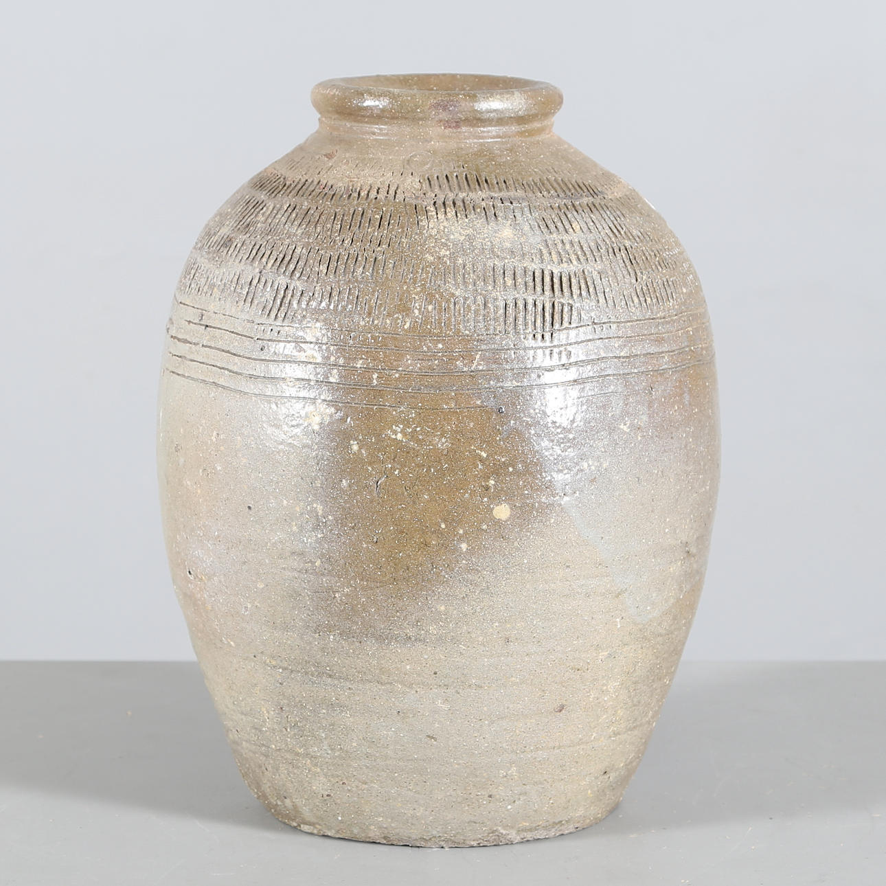 GOLVVAS, lergods med glasyr, asiatisk.