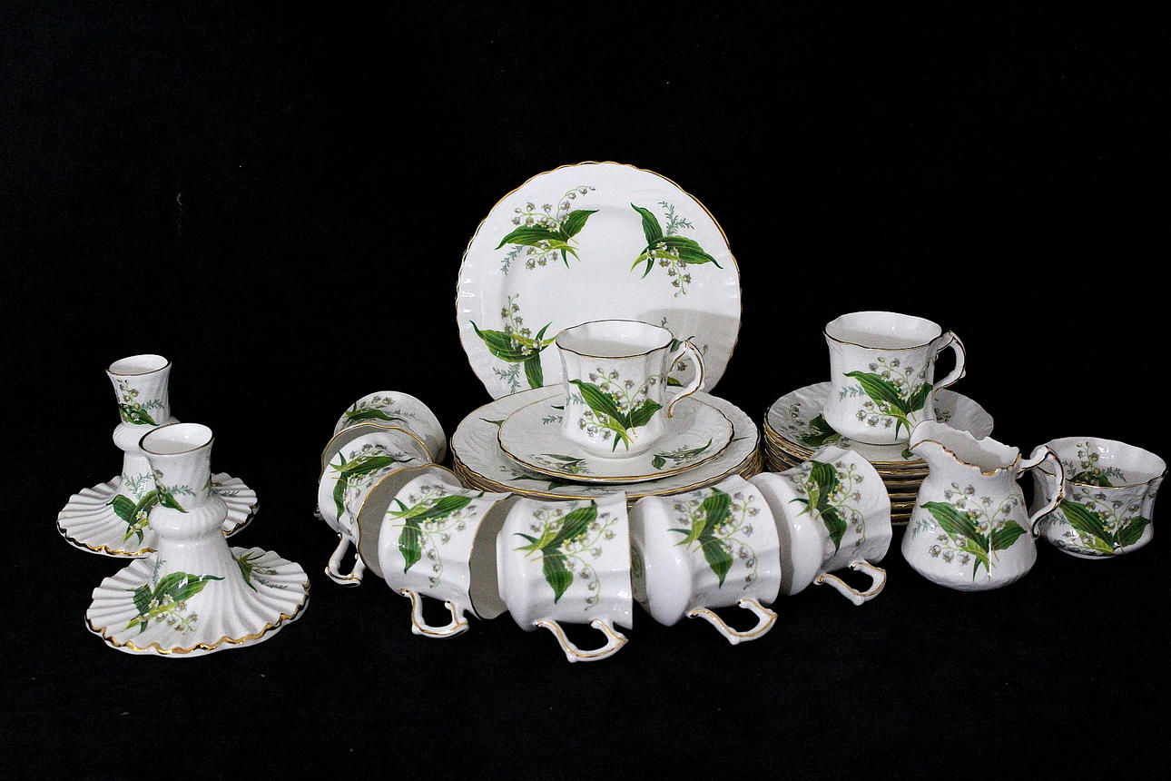 KAFFESERVIS, 28 delar, porslin, Liljekonvalj.