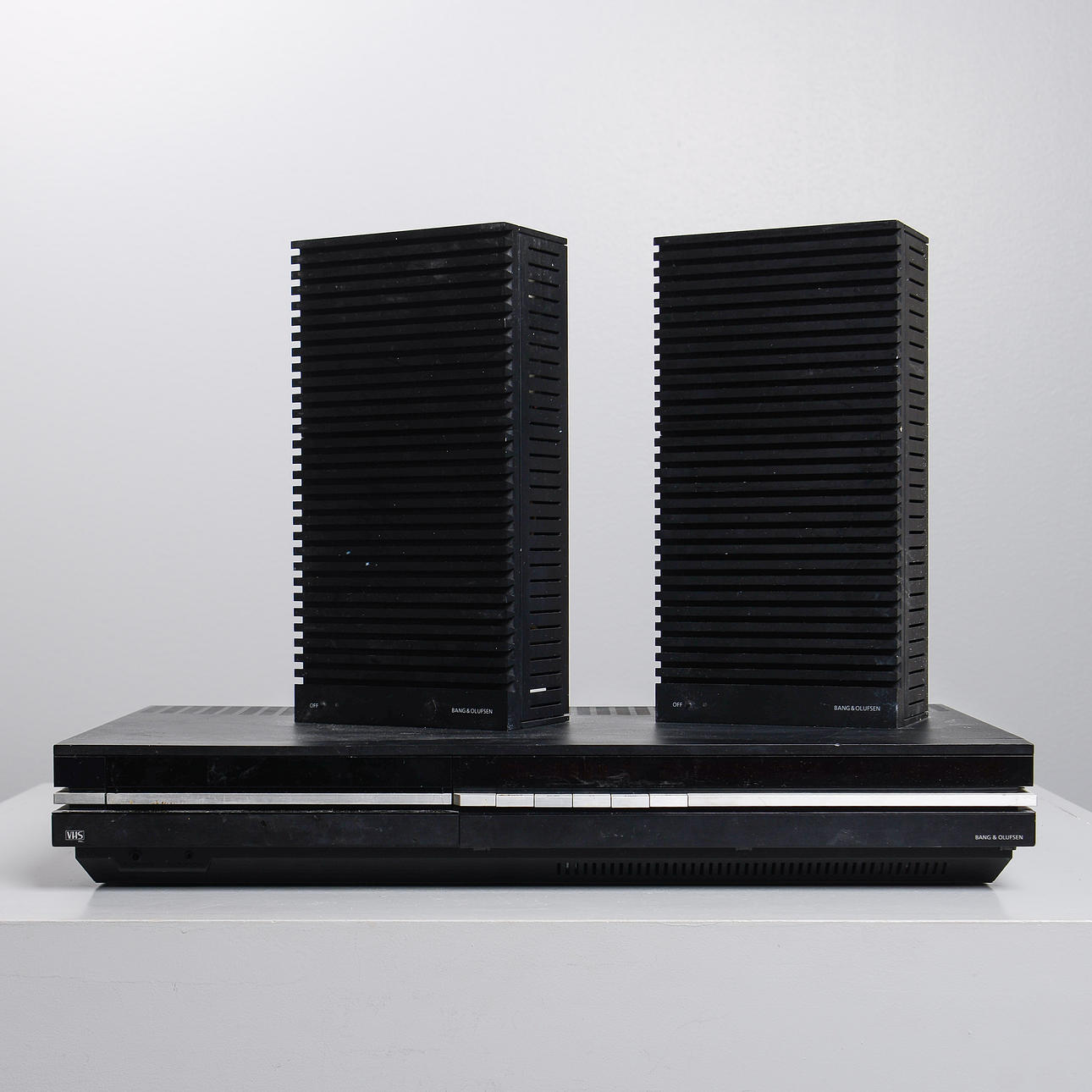 VCR Bang & Olufsen, 2 power amplifiers B&O 1741.