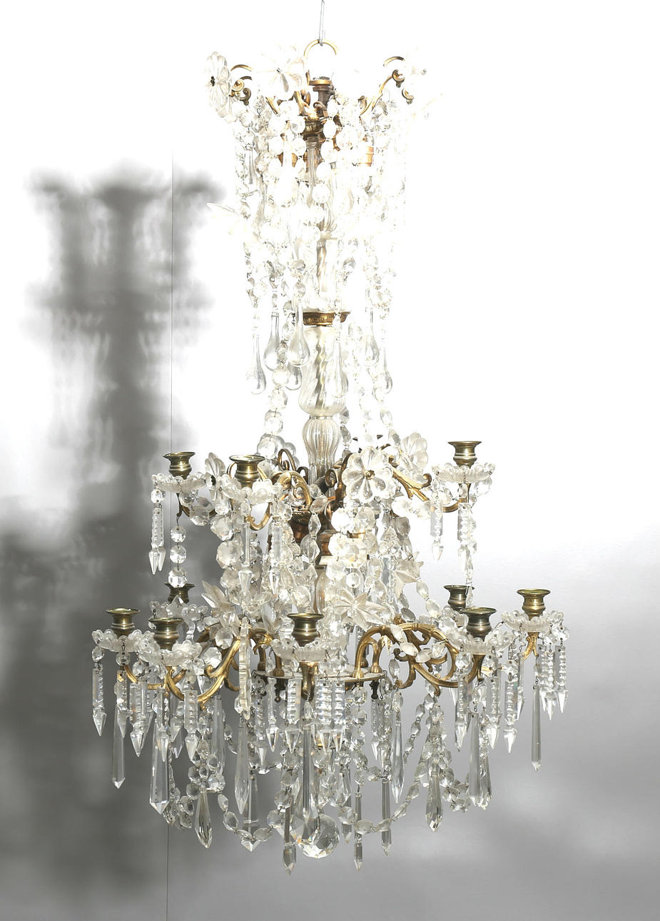 LJUSKRONA, gulmetall och prismor, oskariansk, 1900-talets första kvartal.