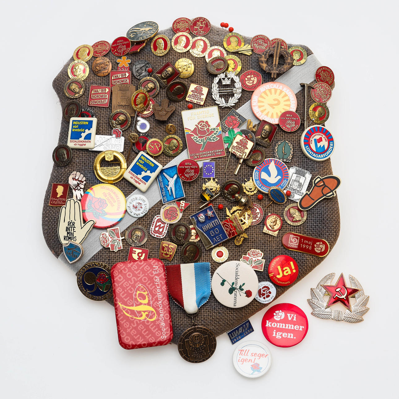 PINS, collection, political messages.