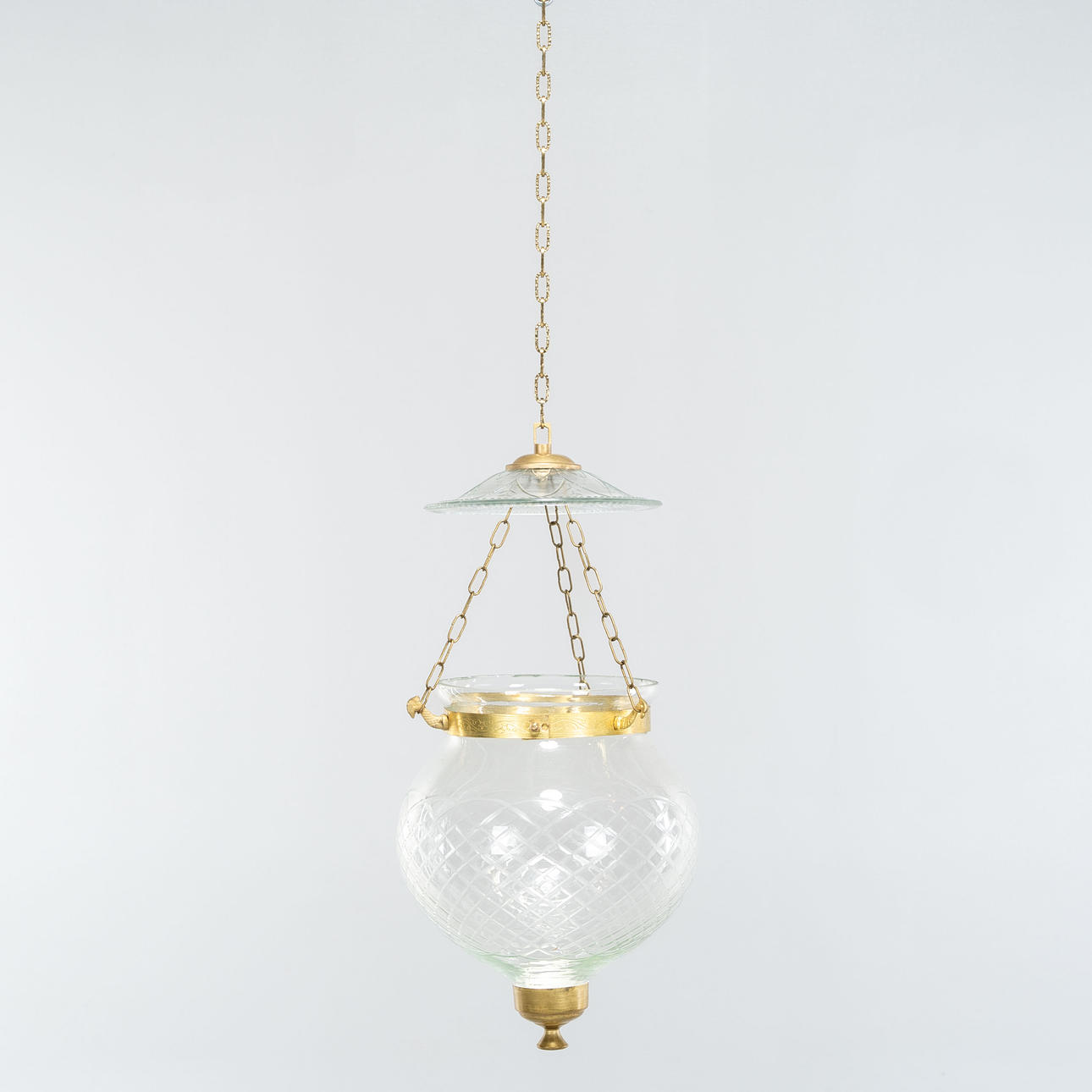 Laterne aus Glas und Messing, 21. Jahrhundert.