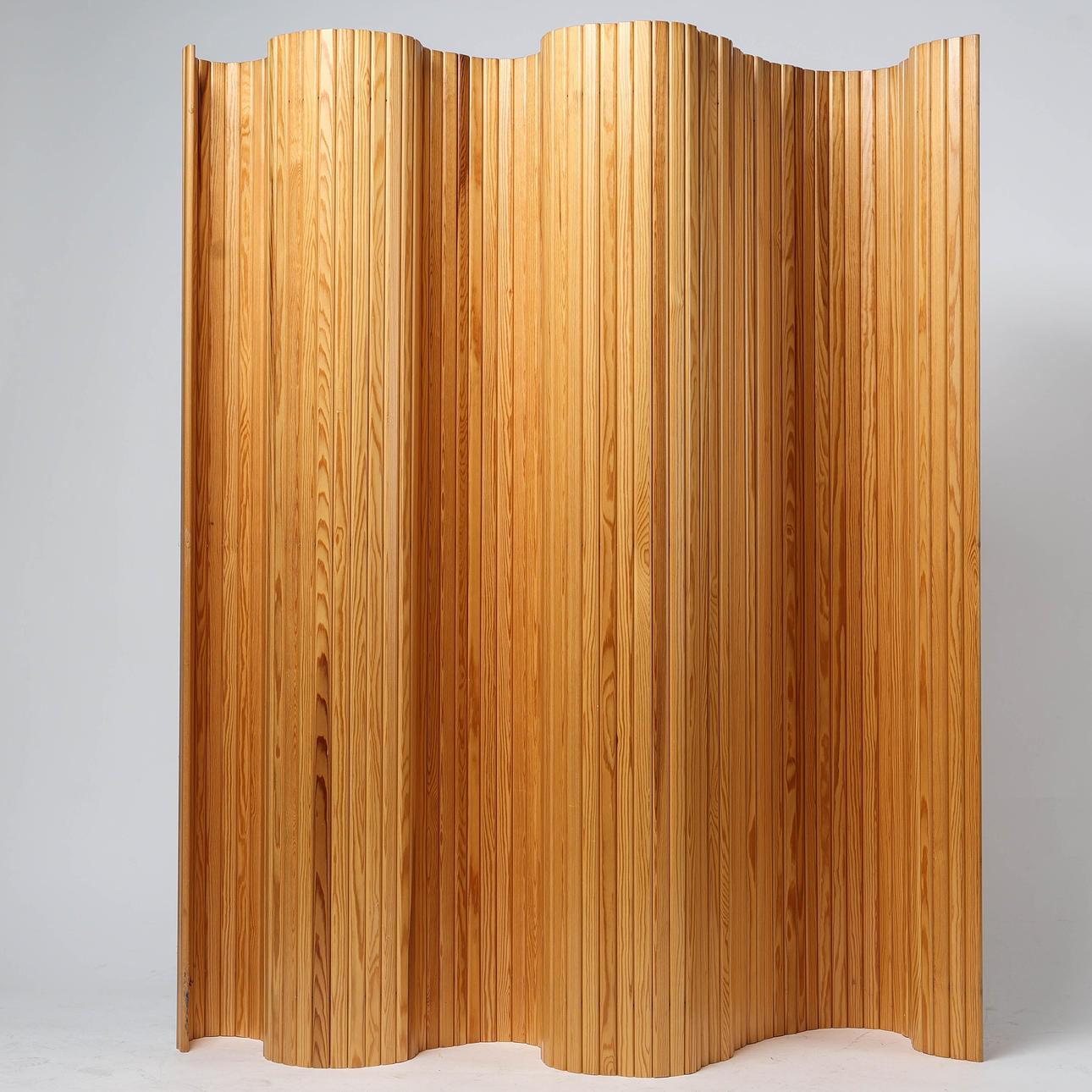 ALVAR AALTO. Folding screen, Artek, Finland.