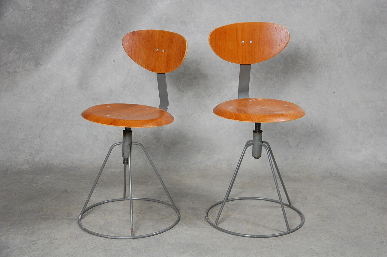 INDUSTRISTOLAR 1 par, Sigurd Persson, Åry stålmöbler AB Nybro 1900-talets mitt.