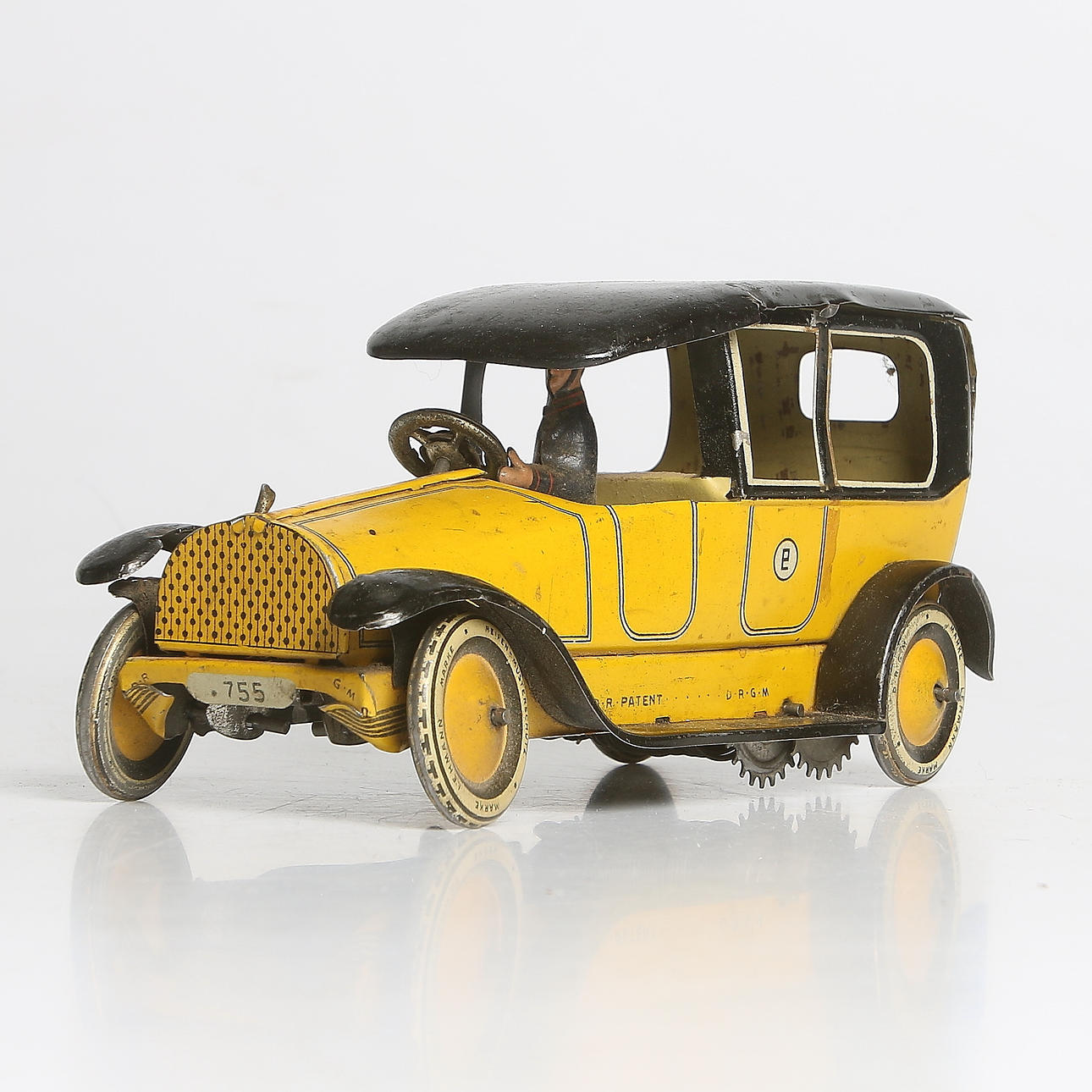 LEHMANN, leksaksbil med förare, litograferad plåt, "Taxi 755", Tyskland, 1924-35.