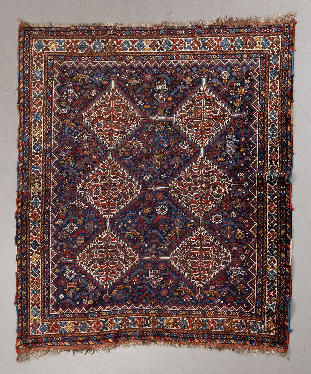 CARPET antique Persian Khamseh, 210 x 182 cm.