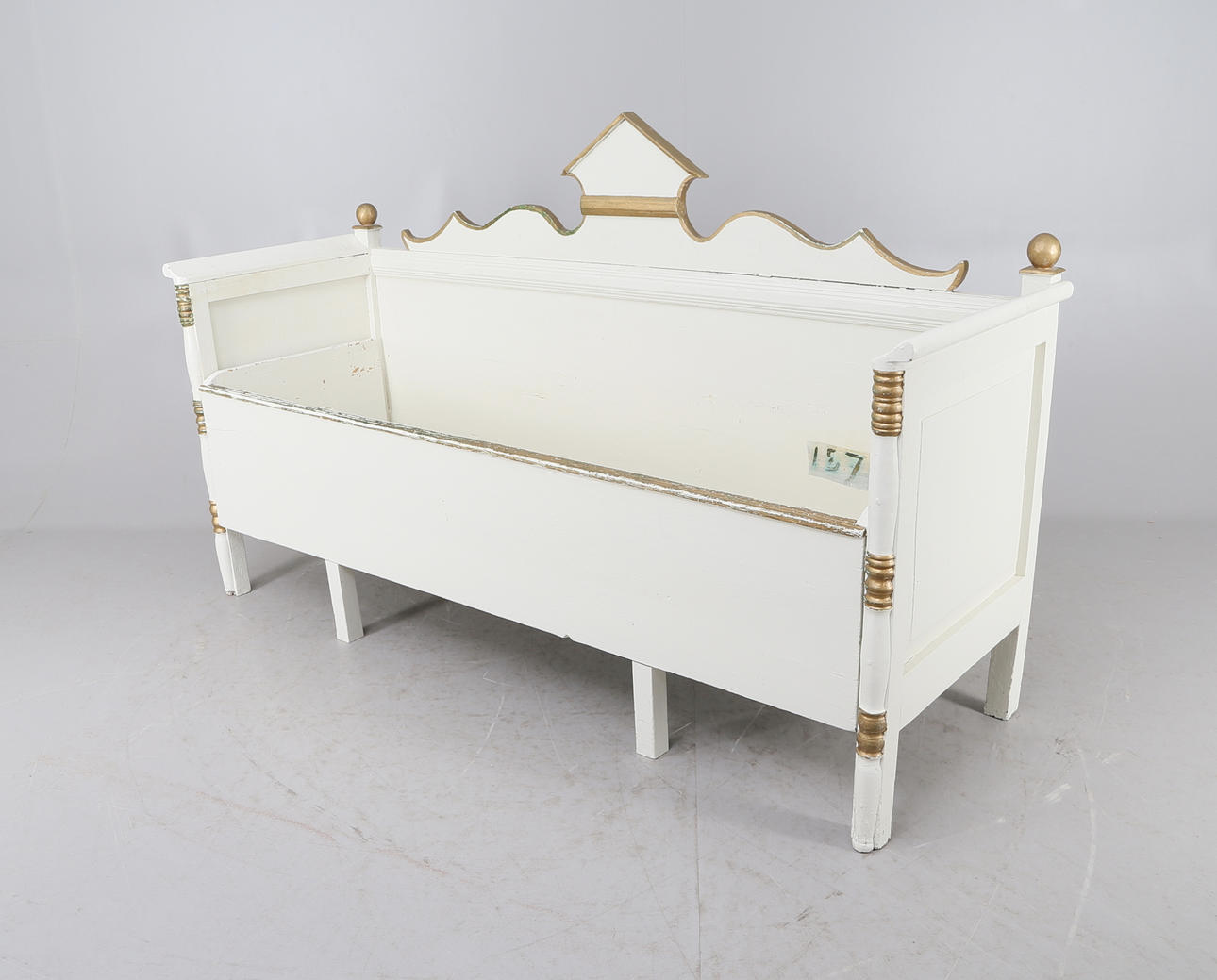 SOFFA/SÄNG, 1800-tal.