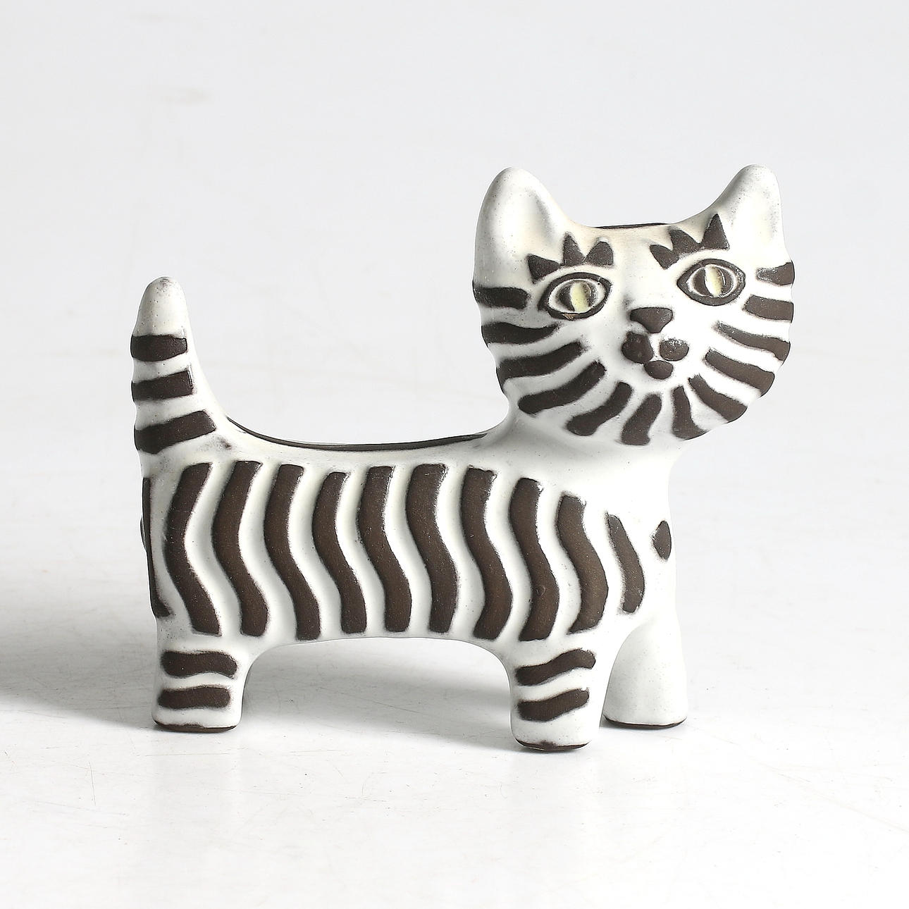 FIGURIN, keramik, Dorothy Clough, Upsala Ekeby, 1900-talets mitt.